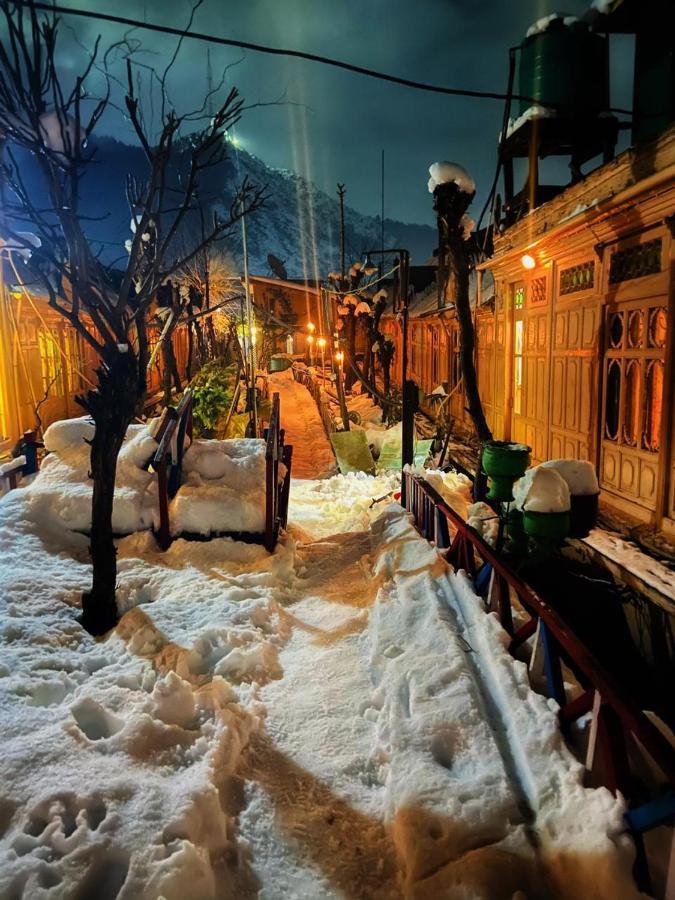 Chicago Group Of Houseboats Hotel Srinagar  Ngoại thất bức ảnh