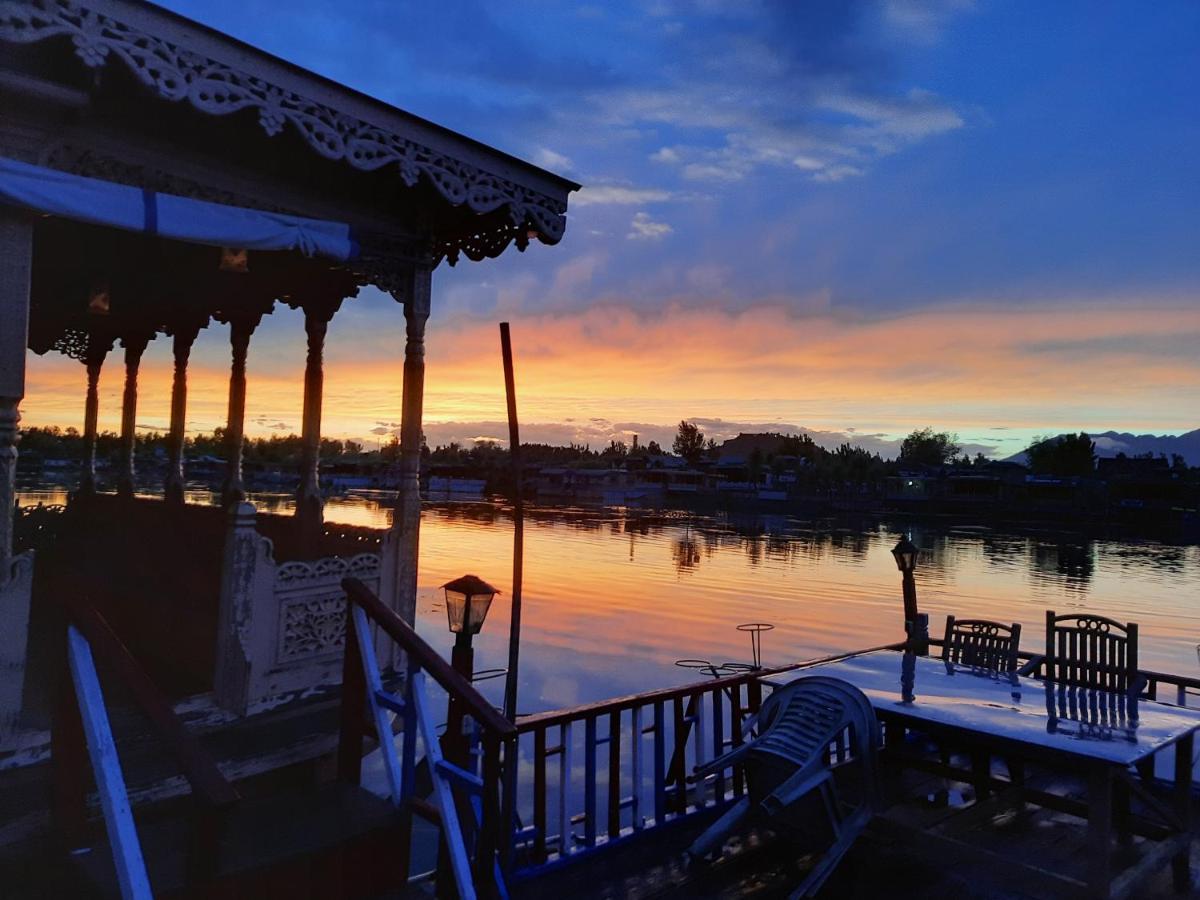 Chicago Group Of Houseboats Hotel Srinagar  Ngoại thất bức ảnh