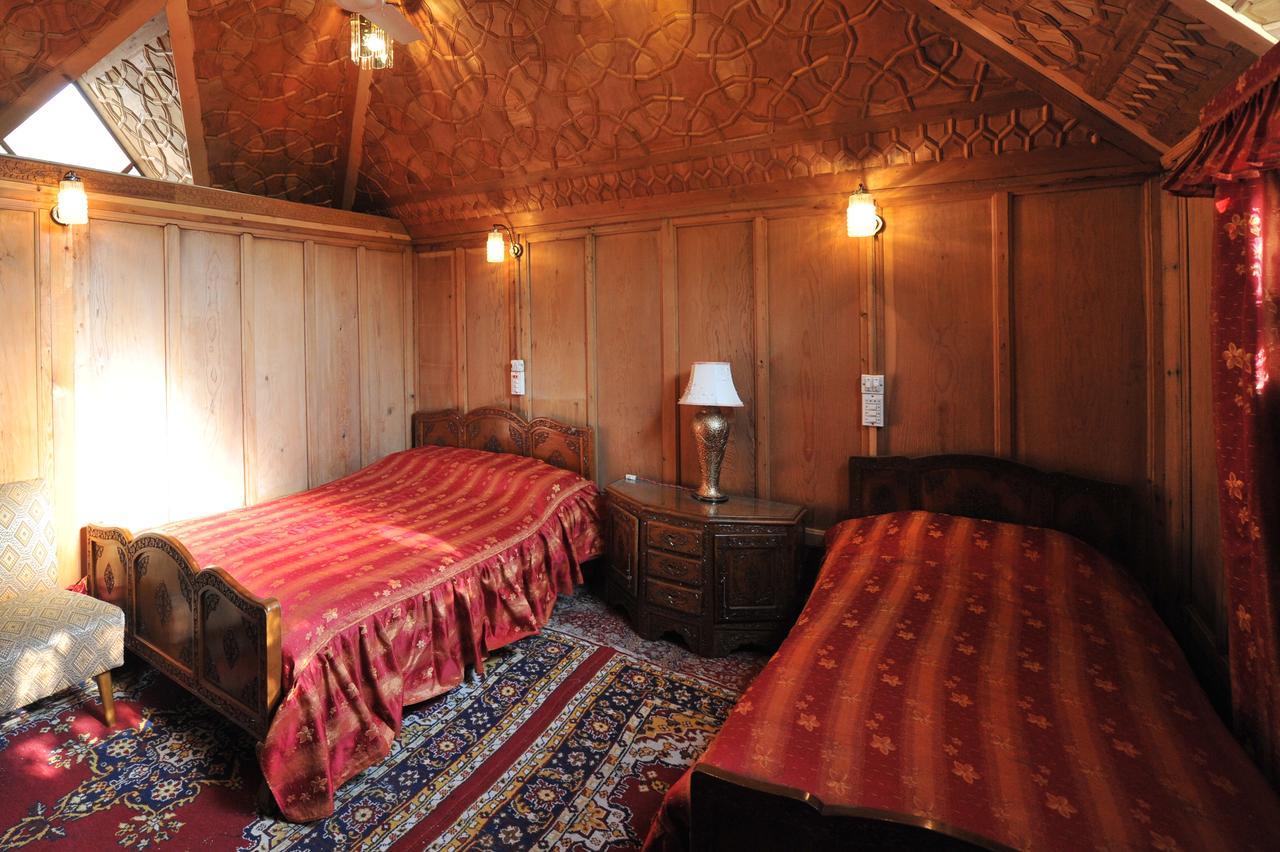 Chicago Group Of Houseboats Hotel Srinagar  Ngoại thất bức ảnh