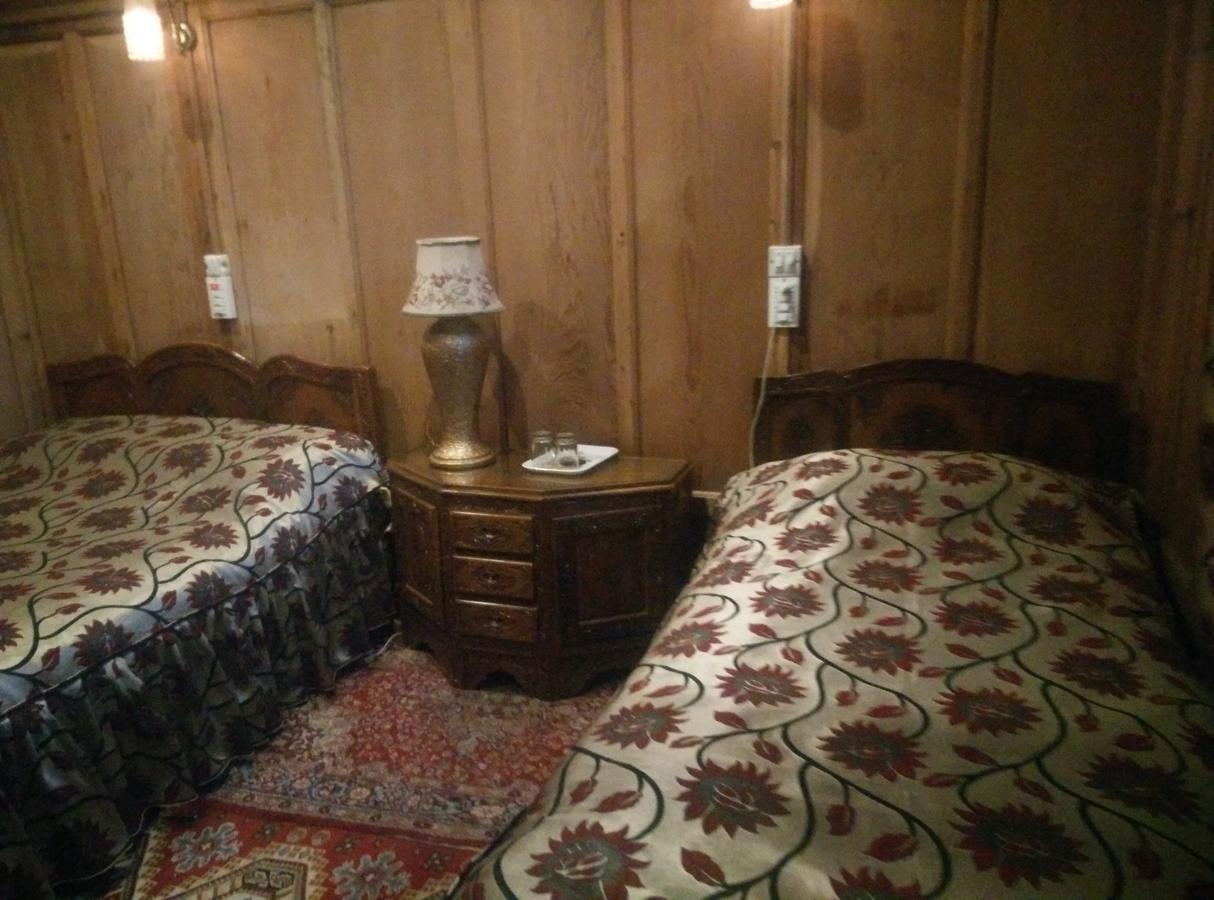Chicago Group Of Houseboats Hotel Srinagar  Ngoại thất bức ảnh