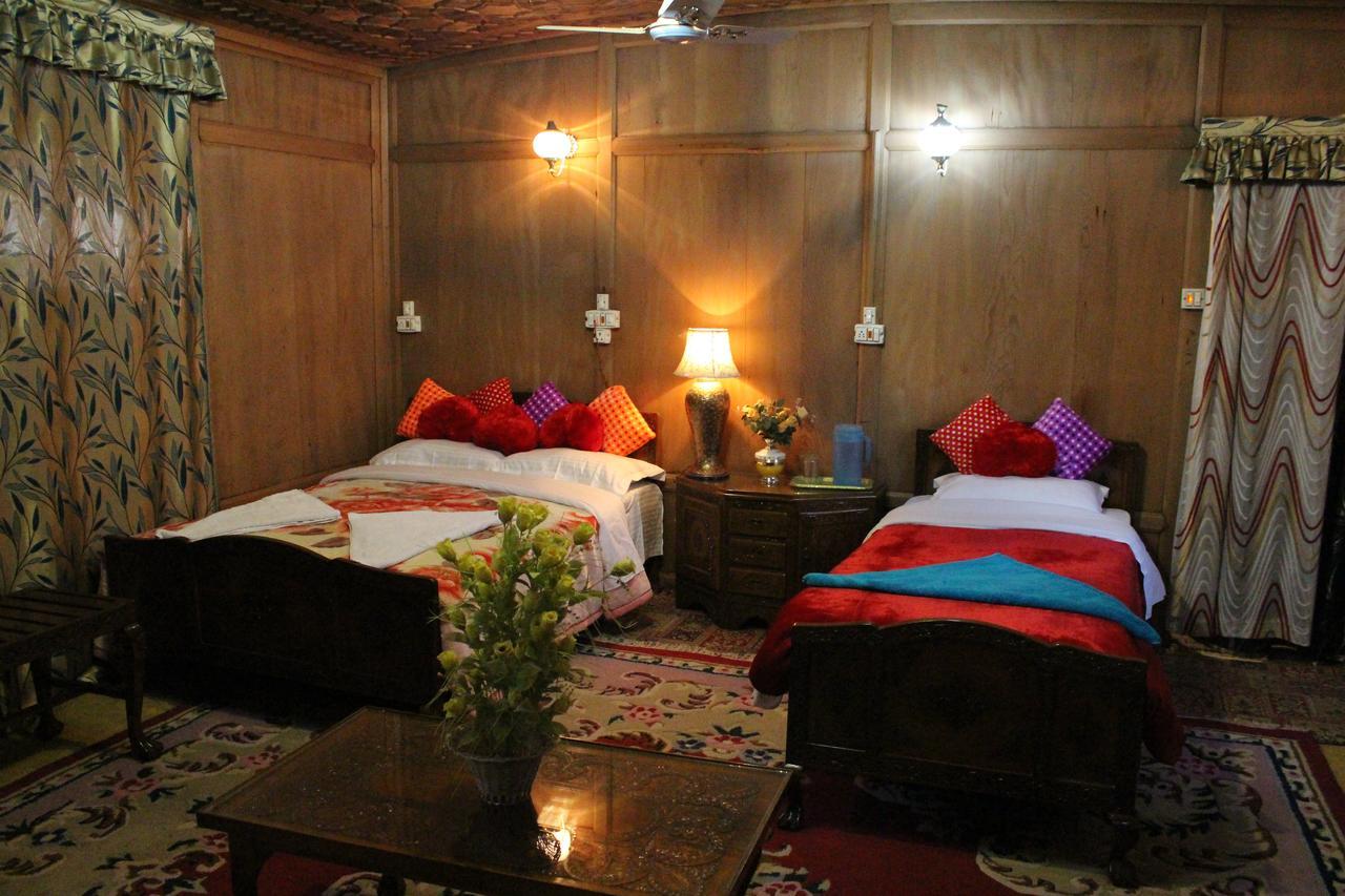 Chicago Group Of Houseboats Hotel Srinagar  Ngoại thất bức ảnh