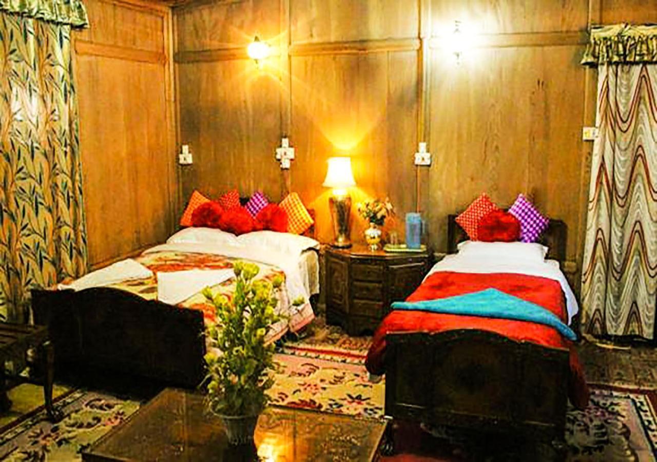Chicago Group Of Houseboats Hotel Srinagar  Ngoại thất bức ảnh