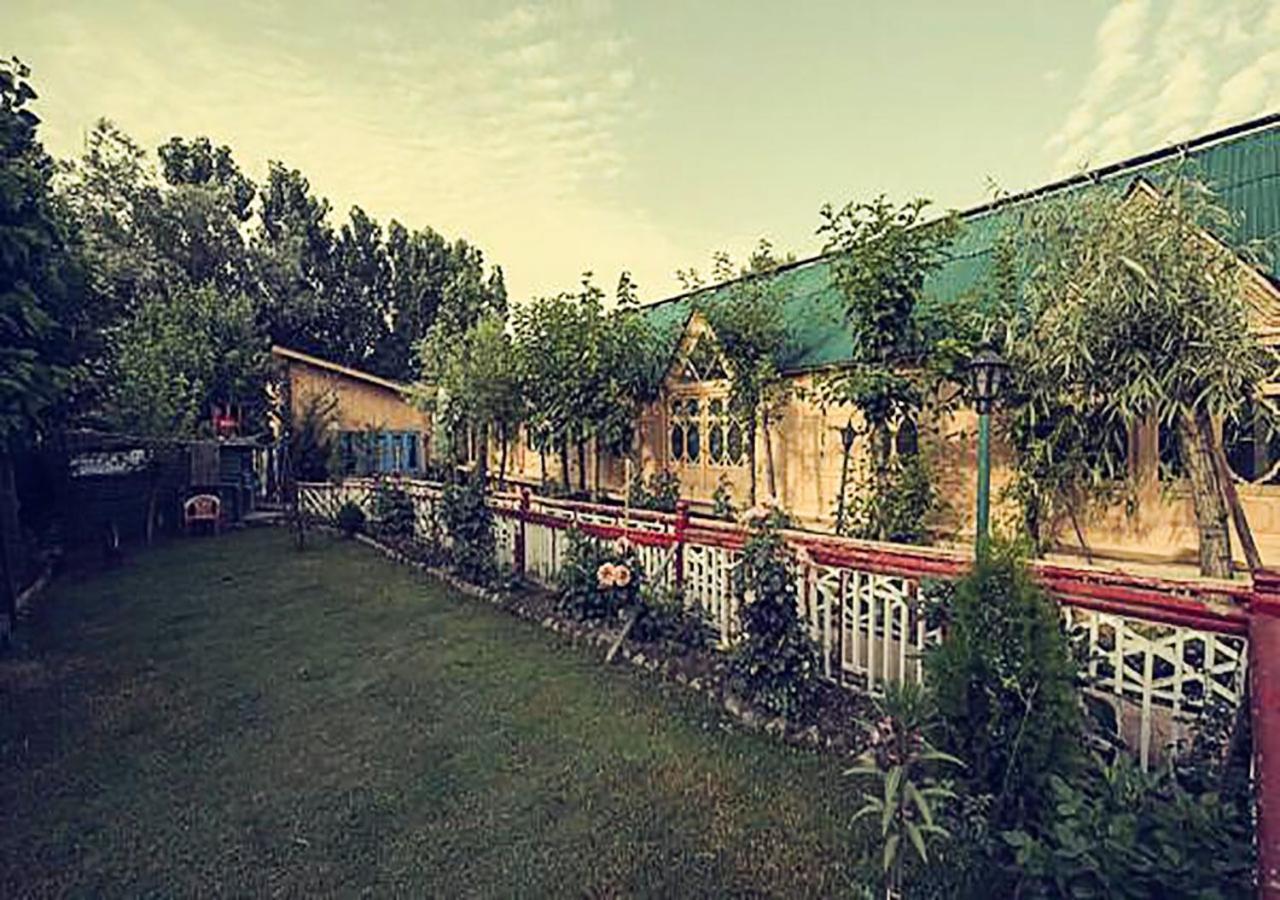 Chicago Group Of Houseboats Hotel Srinagar  Ngoại thất bức ảnh